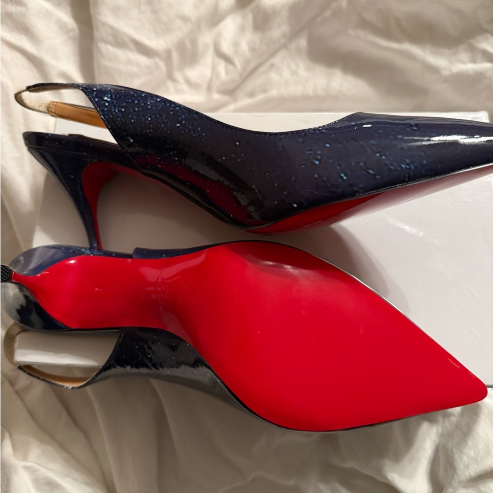 Elegant Speckled Navy Blue Sling Backs.